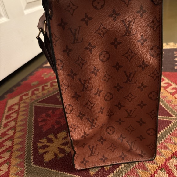 LVesque Monogram Tote - Picture 6 of 7